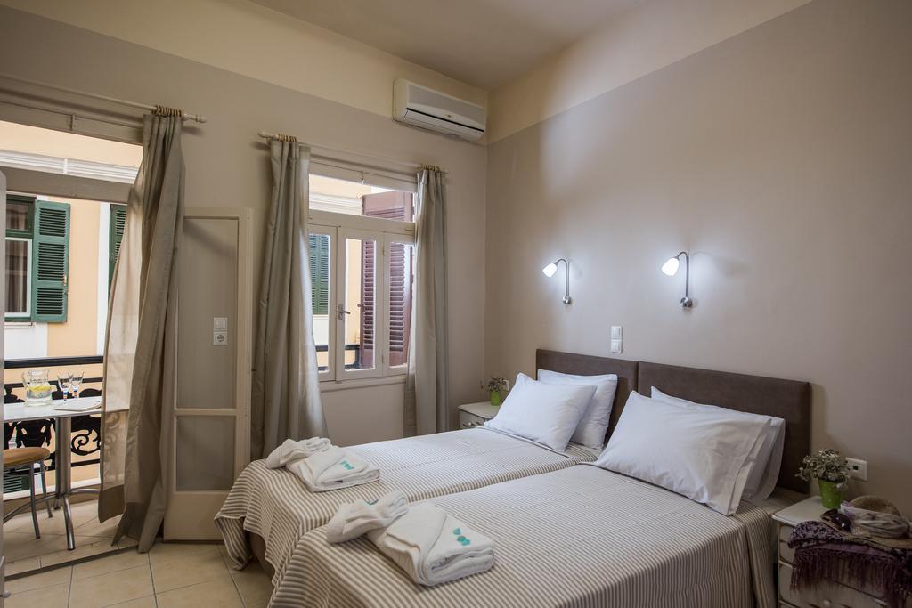 Studios Kiara Chrissi Akti Chania Exterior foto